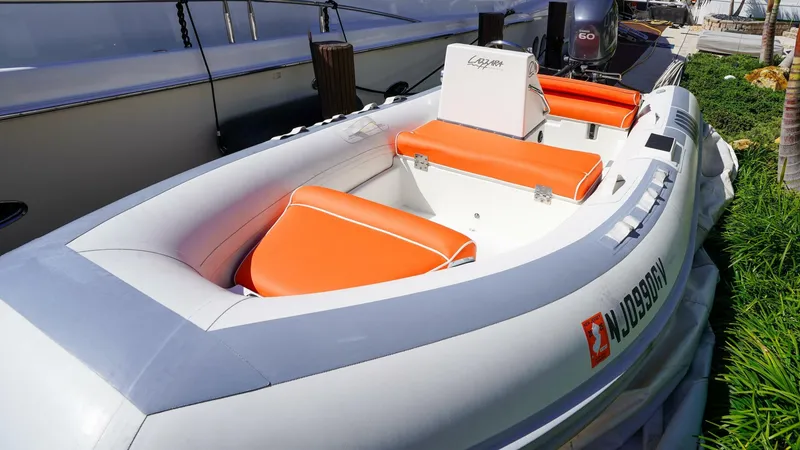 Slide: The Image of Lazzara Yachts 80 SL 2004 - 5952440