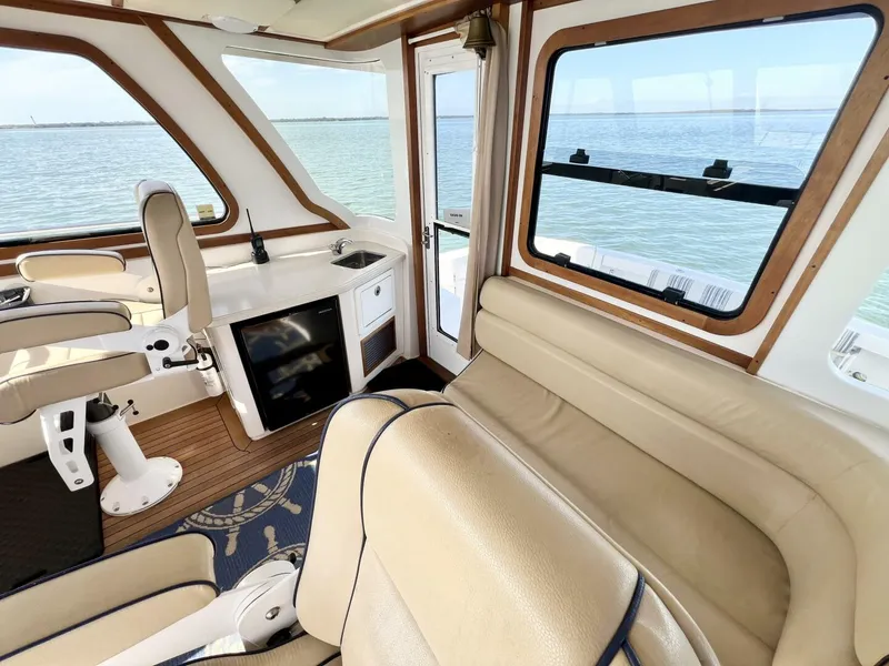 Slide: The Image of Sabre 38 Hard Top Express 2006 - 5952581