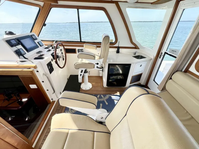 Slide: The Image of Sabre 38 Hard Top Express 2006 - 5952580