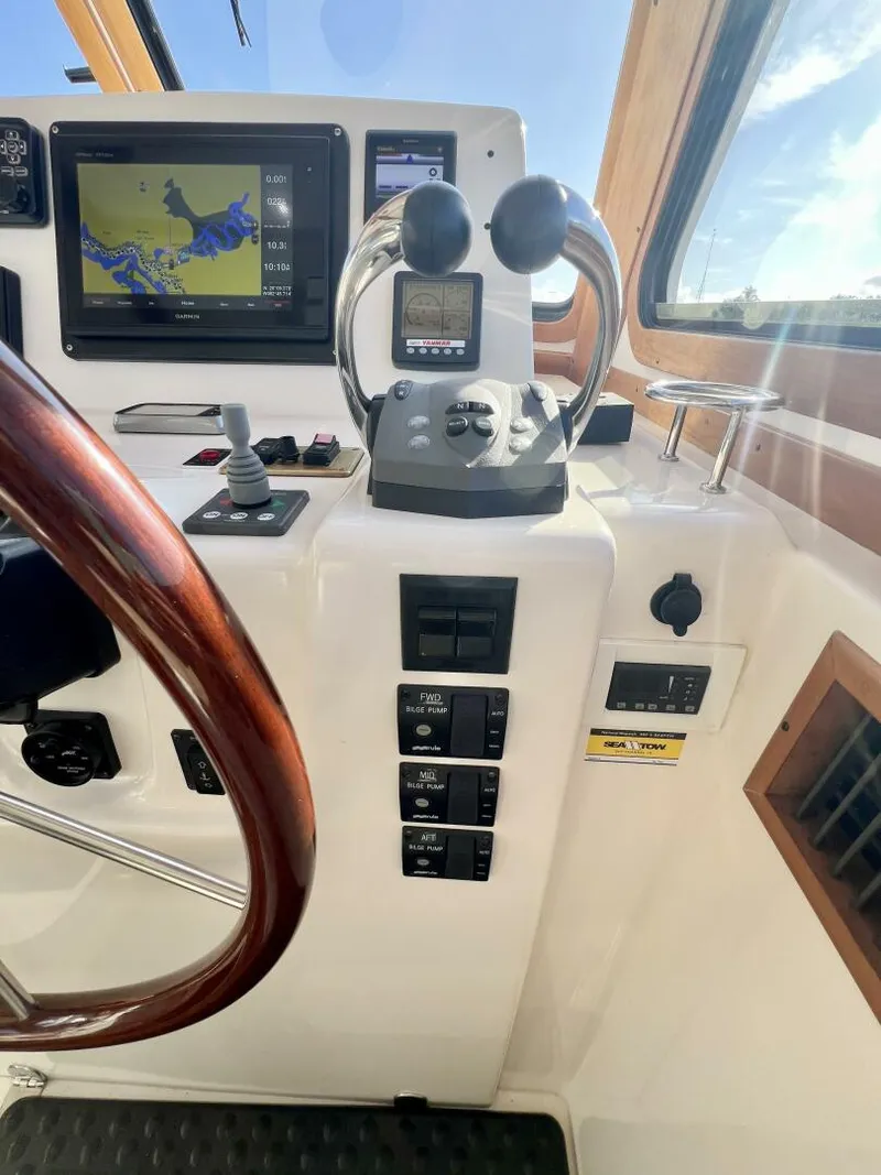 Slide: The Image of Sabre 38 Hard Top Express 2006 - 5952554