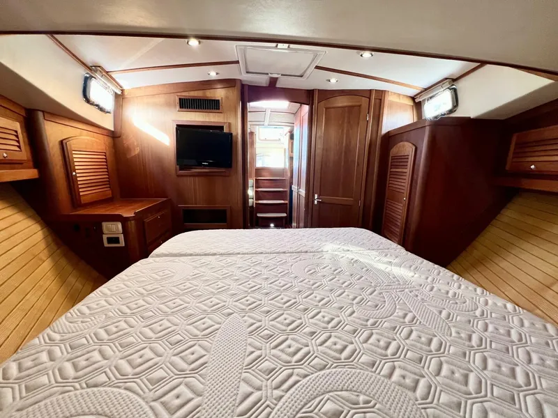 Slide: The Image of Sabre 38 Hard Top Express 2006 - 5952528