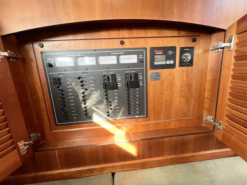 Slide: The Image of Sabre 38 Hard Top Express 2006 - 5952551