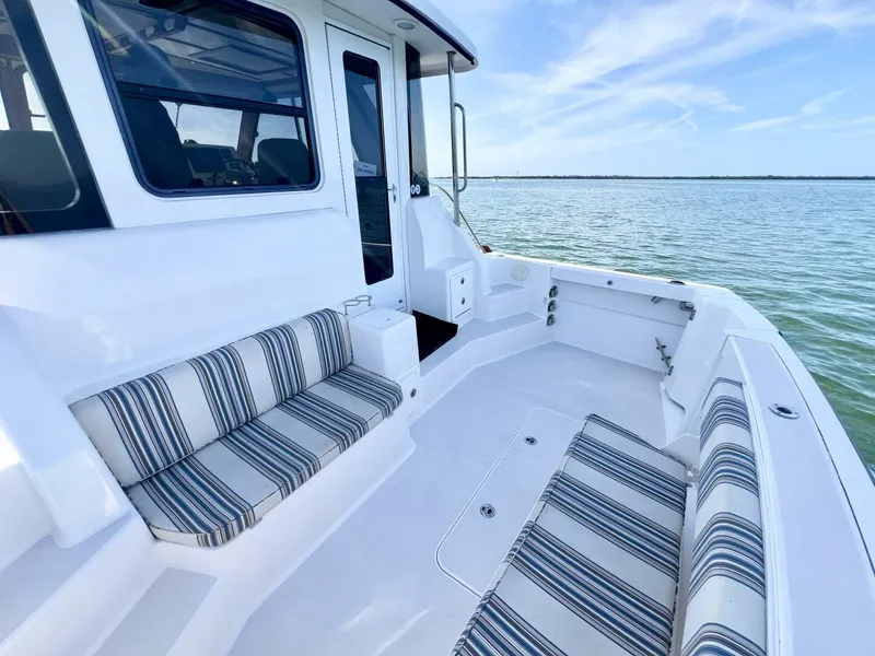 Slide: The Image of Sabre 38 Hard Top Express 2006 - 5952569