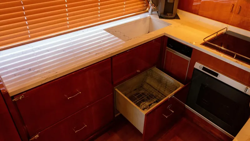 Slide: The Image of Bertram 67 - Chill 'N - 2003 Bertram 67 Convertible - Chill 'N - 5956029