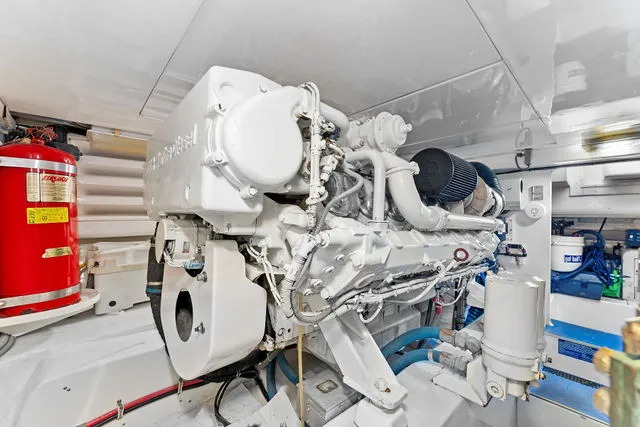 Slide: The Image of Bertram 67 Convertible 2003 - 52