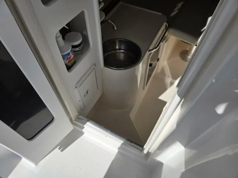 Slide: The Image of True World Marine TE286 2003 - 5952782