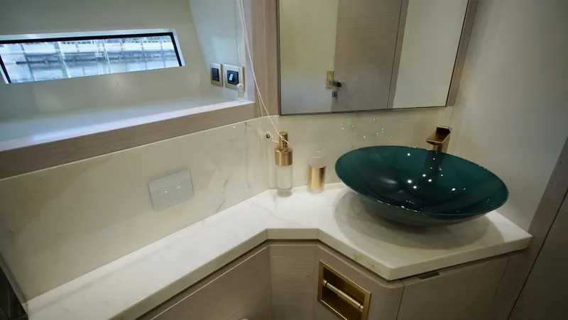 Slide: The Image of Uniesse HTC5P 2024 - 5952991