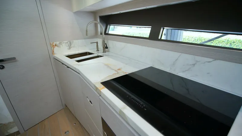 Slide: The Image of Uniesse HTC5P 2024 - 5952999