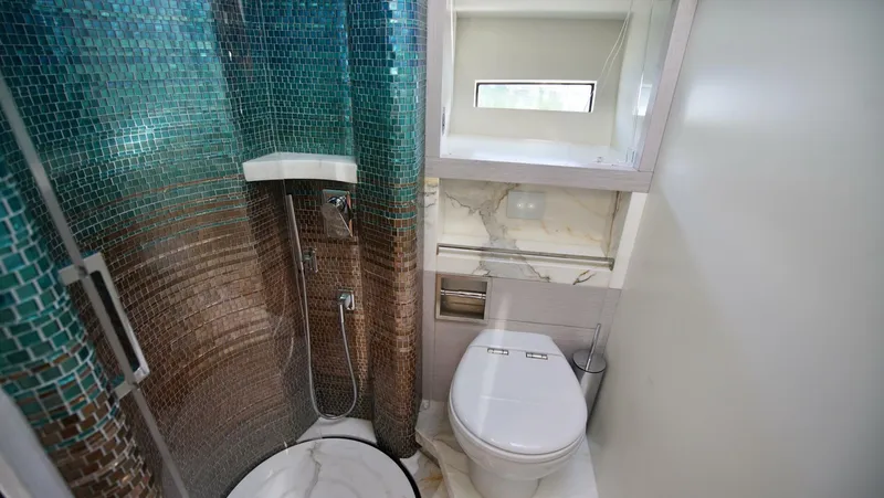 Slide: The Image of Uniesse HTC5P 2024 - 5953002