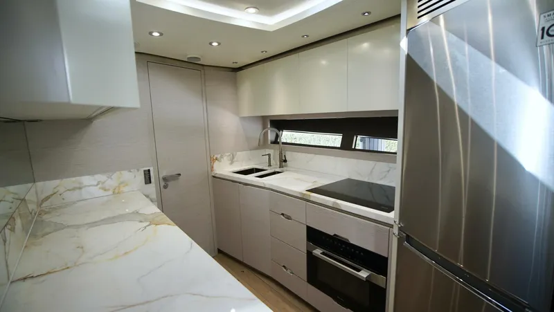 Slide: The Image of Uniesse HTC5P 2024 - 5953011