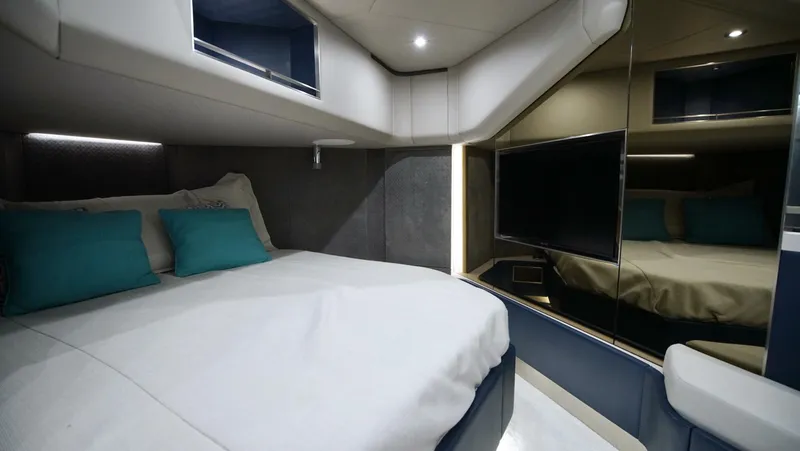 Slide: The Image of Uniesse HTC5P 2024 - 5953012