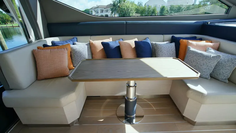 Slide: The Image of Uniesse HTC5P 2024 - 5953020