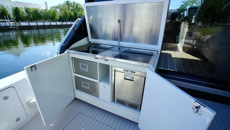 Slide: The Image of Uniesse HTC5P 2024 - 5953023