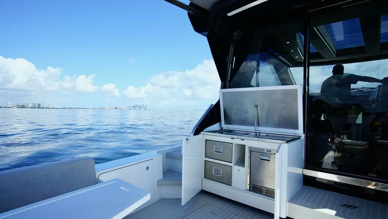 Slide: The Image of Uniesse HTC5P 2024 - 5953052