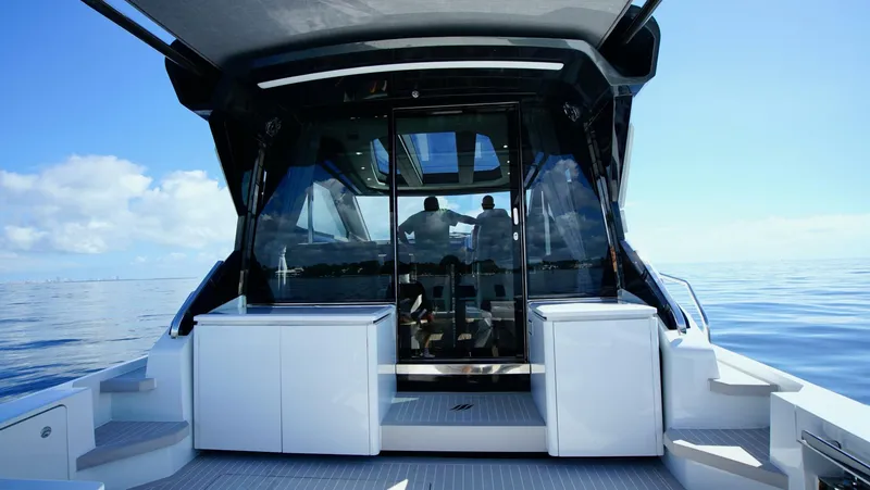 Slide: The Image of Uniesse HTC5P 2024 - 5953055