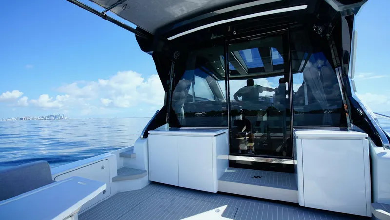 Slide: The Image of Uniesse HTC5P 2024 - 5953056