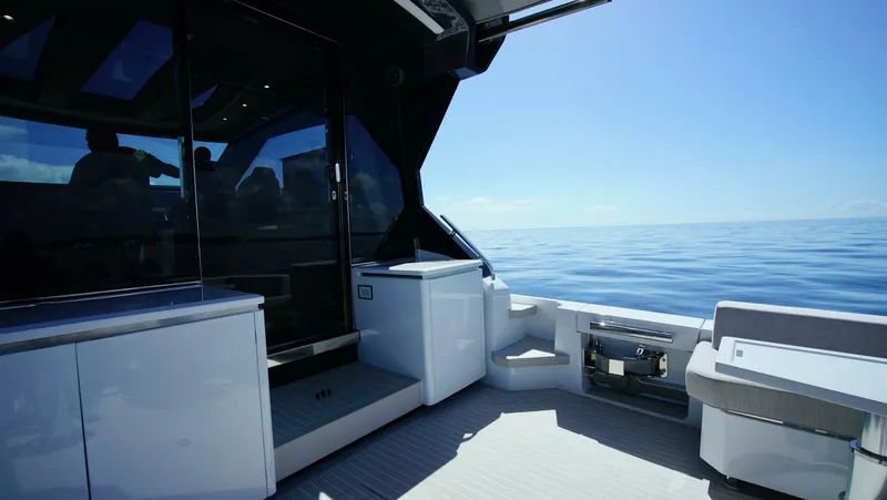 Slide: The Image of Uniesse HTC5P 2024 - 5953058