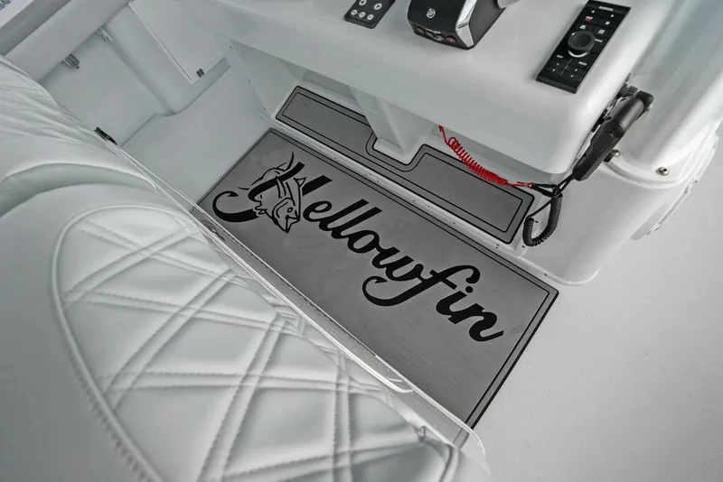 Slide: The Image of Yellowfin 39 Offshore 2023 - 5953500