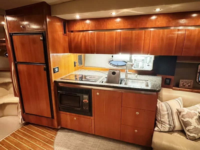 Slide: The Image of Cruisers Yachts 420 Express 2005 - 5953560