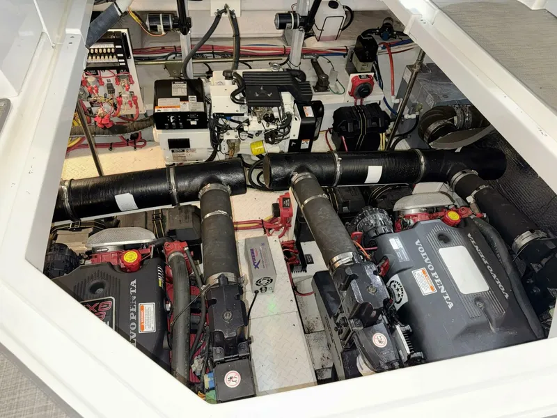 Slide: The Image of Cruisers Yachts 420 Express 2005 - 5953549