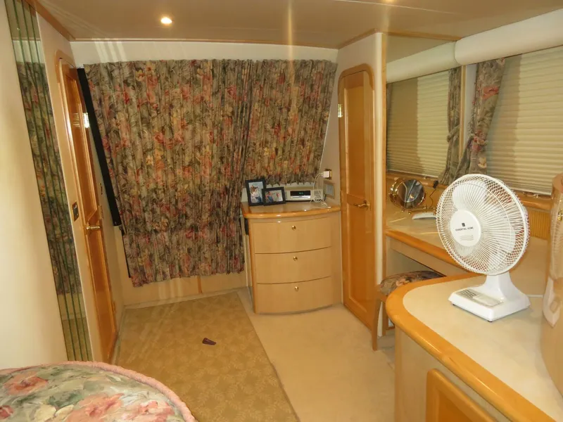 Slide: The Image of Bluewater 5800 2000 - 5953763