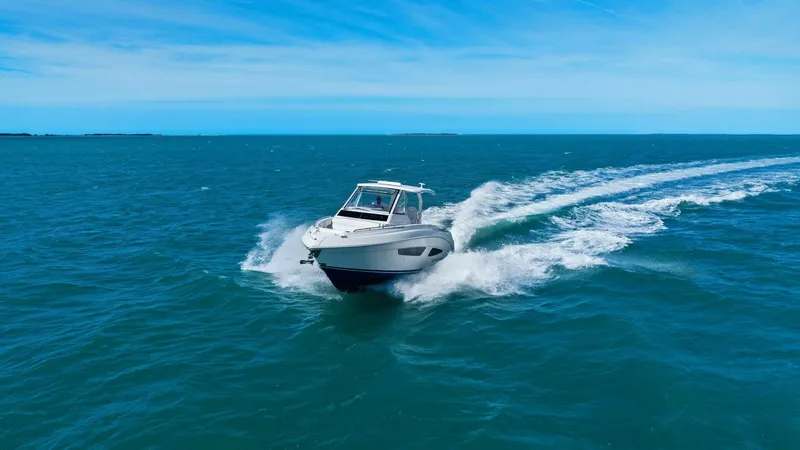 Slide: The Image of Regal 33 SAV 2020 - 5953900