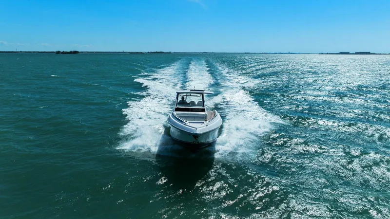 Slide: The Image of Regal 33 SAV 2020 - 5953904