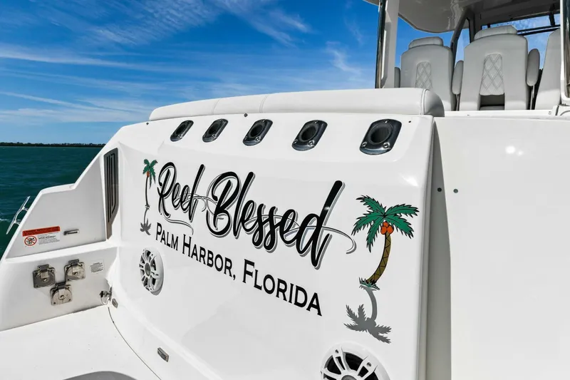 Slide: The Image of Regal 33 SAV 2020 - 5953917