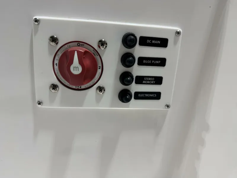 Slide: The Image of Everglades 230 Center Console 2016 - 5955288