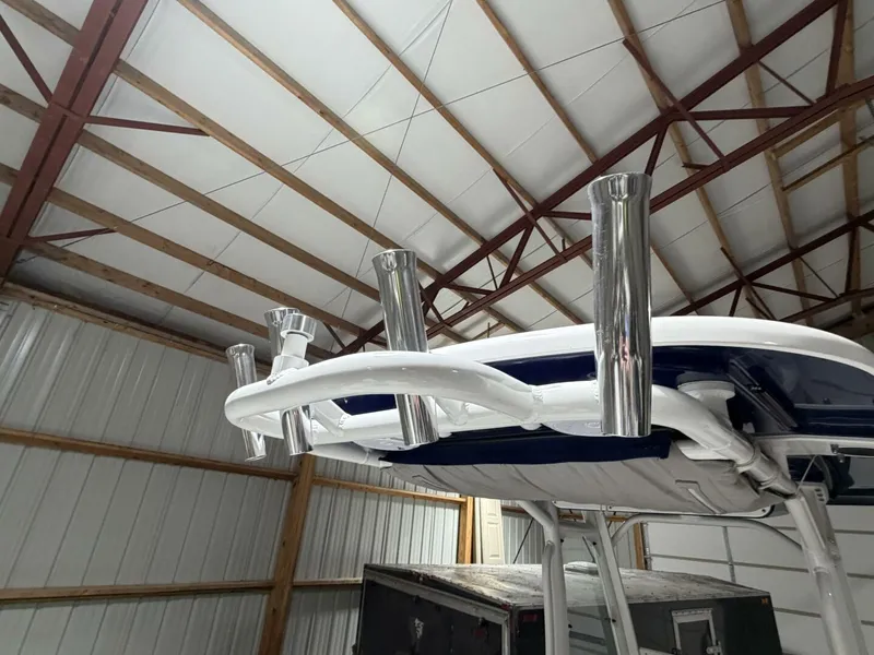 Slide: The Image of Everglades 230 Center Console 2016 - 5955327