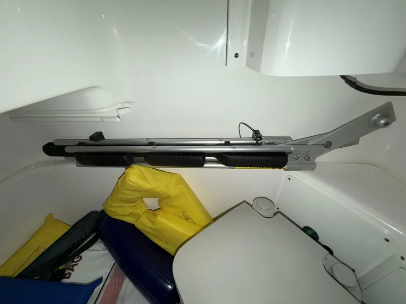 Slide: The Image of Everglades 230 Center Console 2016 - 5955313