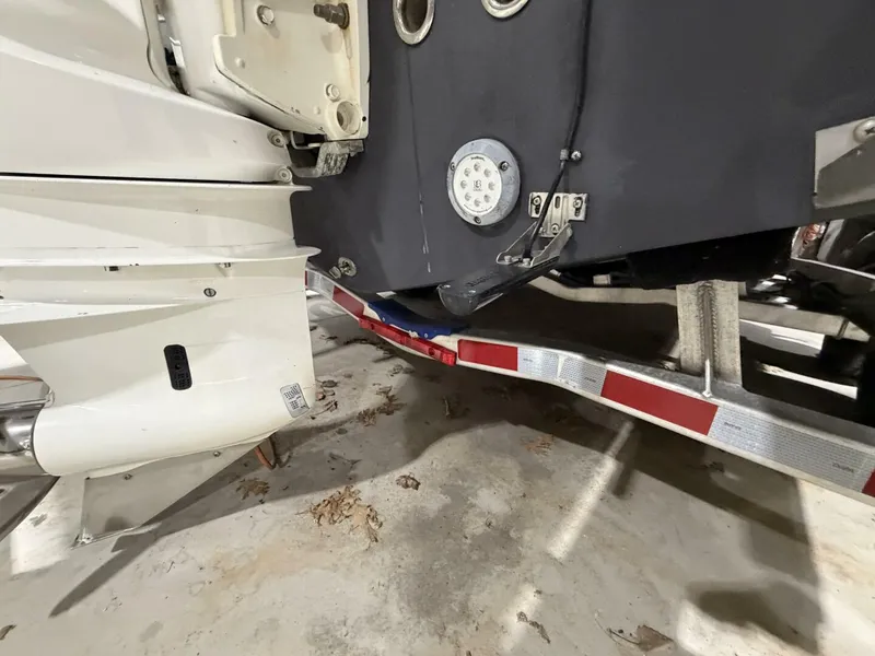 Slide: The Image of Everglades 230 Center Console 2016 - 5955425