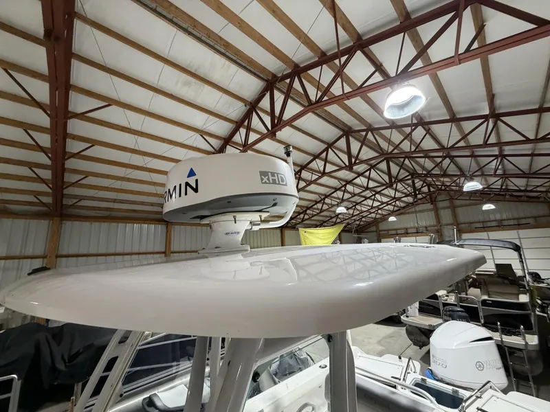 Slide: The Image of Everglades 230 Center Console 2016 - 5955320