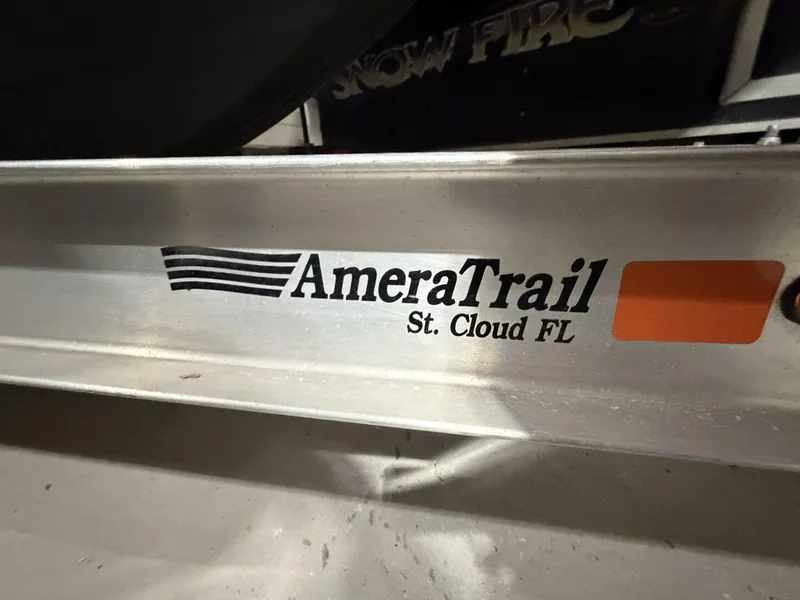 Slide: The Image of Everglades 230 Center Console 2016 - 5955436