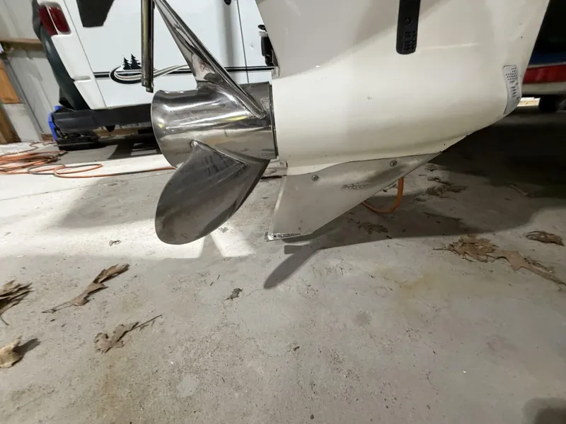 Slide: The Image of Everglades 230 Center Console 2016 - 5955424