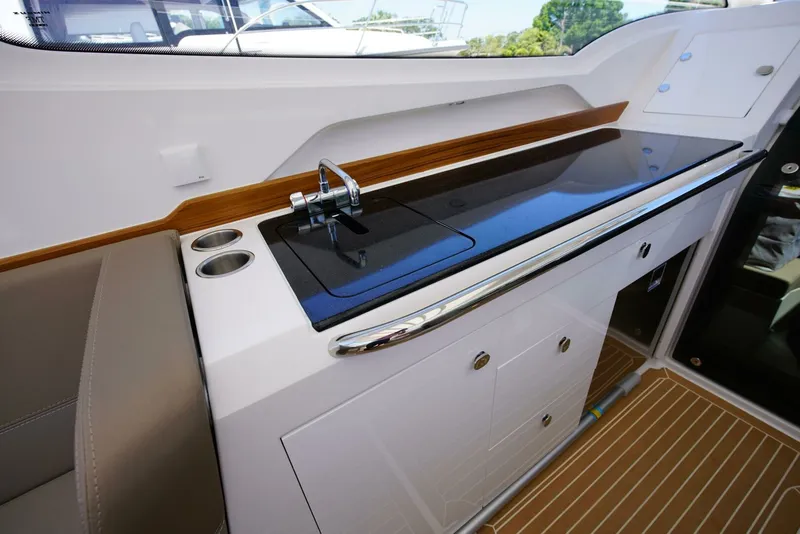 Slide: The Image of Nimbus Weekender 9 Command Deck 2024 Nimbus Weekender 9 - 7017132