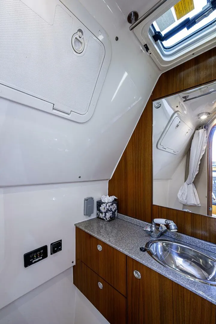 Slide: The Image of Pursuit 34 2006 - 5955002