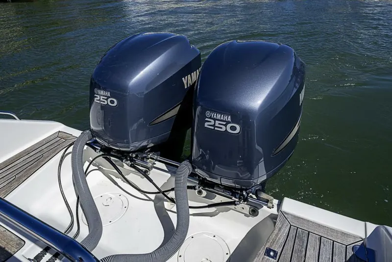 Slide: The Image of Pursuit 34 2006 - 5955018