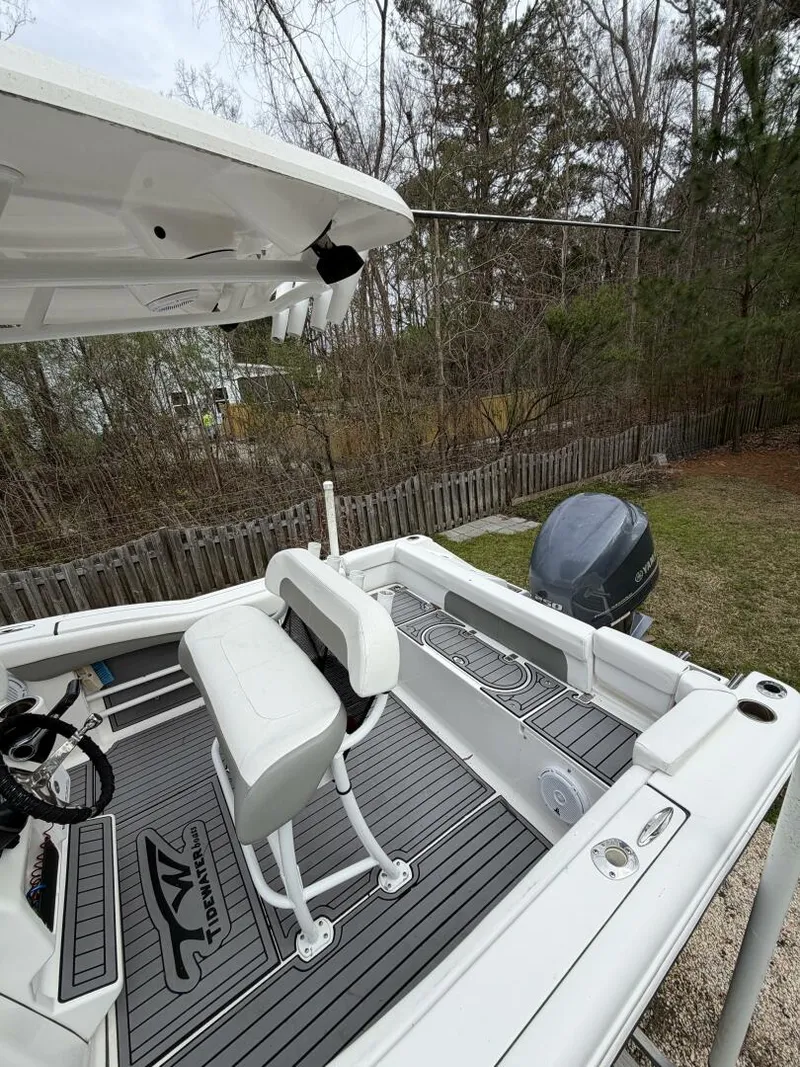 Slide: The Image of Tidewater 230 LXF 2015 - 5955801