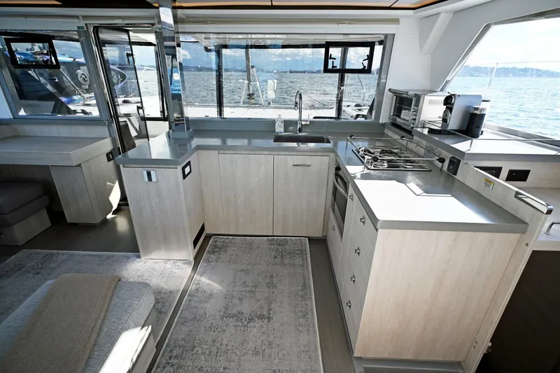 Slide: The Image of Leopard 45 2020 - 5956068