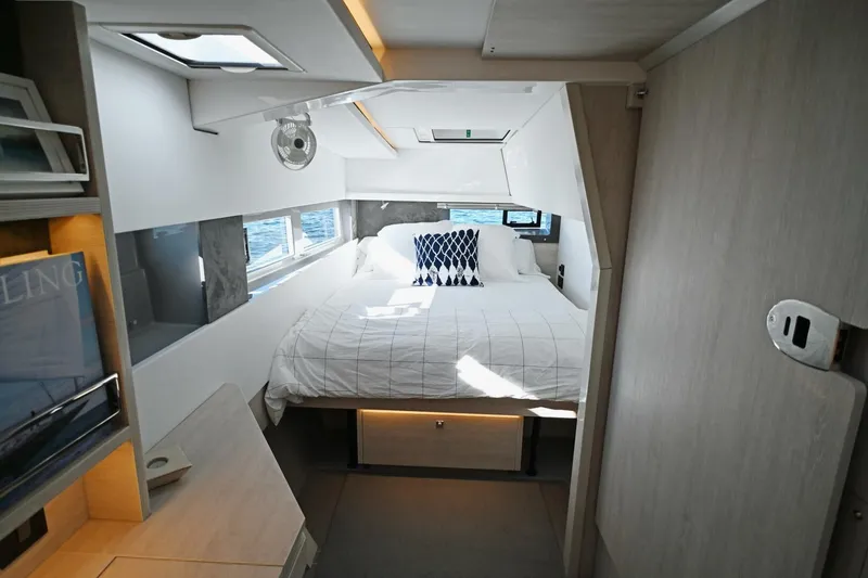 Slide: The Image of Leopard 45 2020 - 5956083