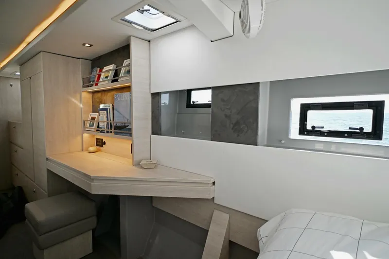 Slide: The Image of Leopard 45 2020 - 5956086