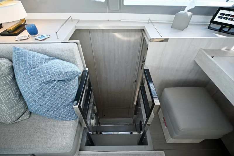 Slide: The Image of Leopard 45 2020 - 5956087