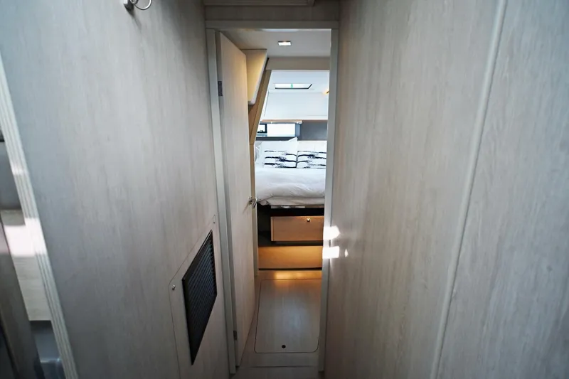 Slide: The Image of Leopard 45 2020 - 5956088