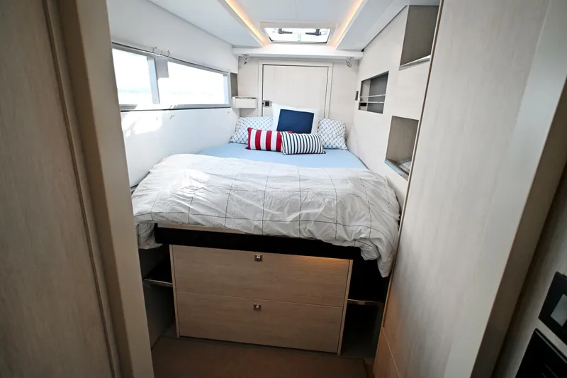 Slide: The Image of Leopard 45 2020 - 5956096