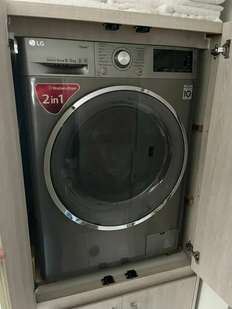 Slide: The Image of Leopard 45 2020 - 5956170