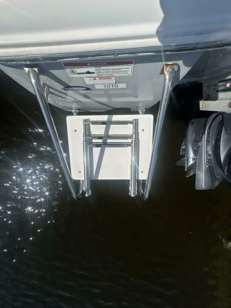 Slide: The Image of Sea Hunt BX 24 BR 2016 - 5962885