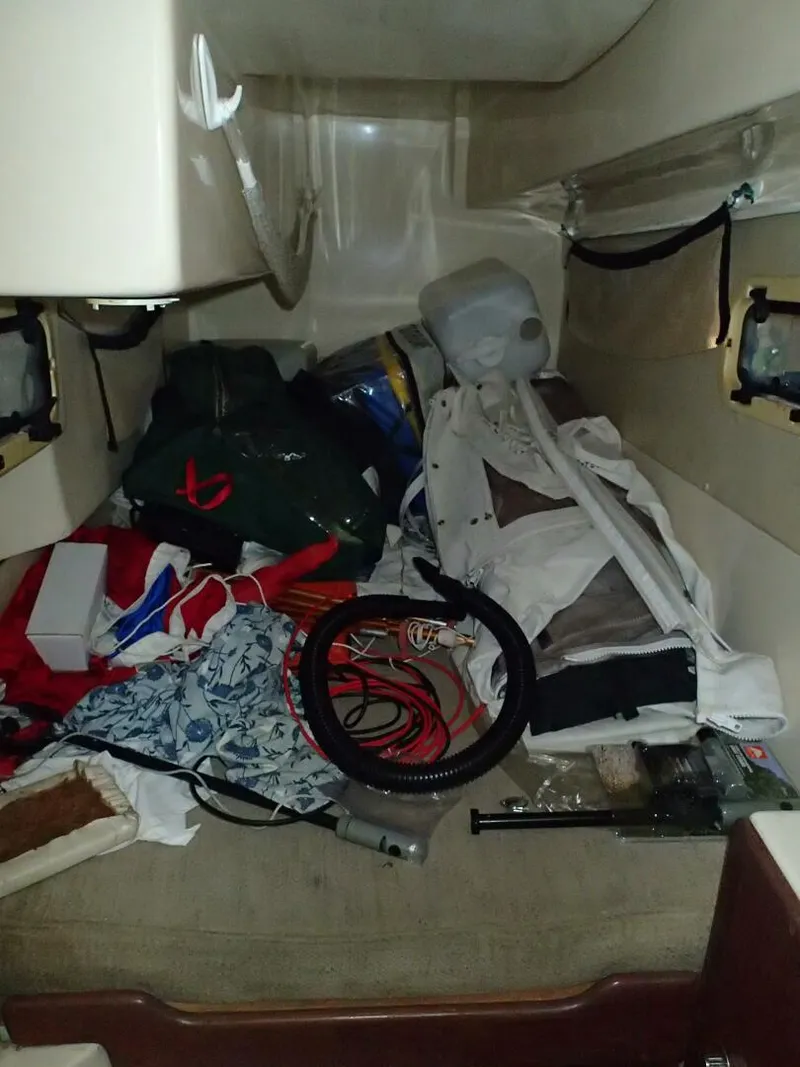 Slide: The Image of berth 2 - 5957294