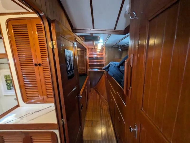 Slide: The Image of Tayana 55 1989 - 5957343