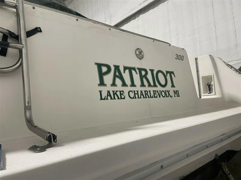 Slide: The Image of Sea Ray 300 Weekender 1993 - 5957629